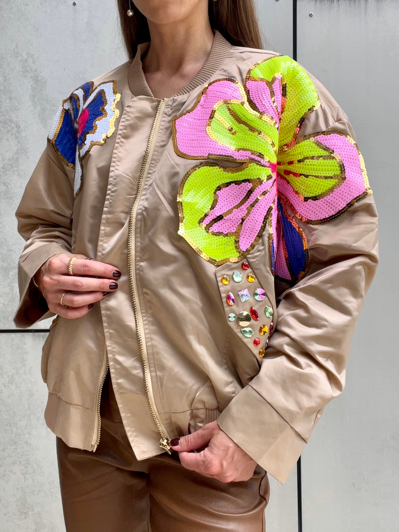 Floral embroidered beige jacket